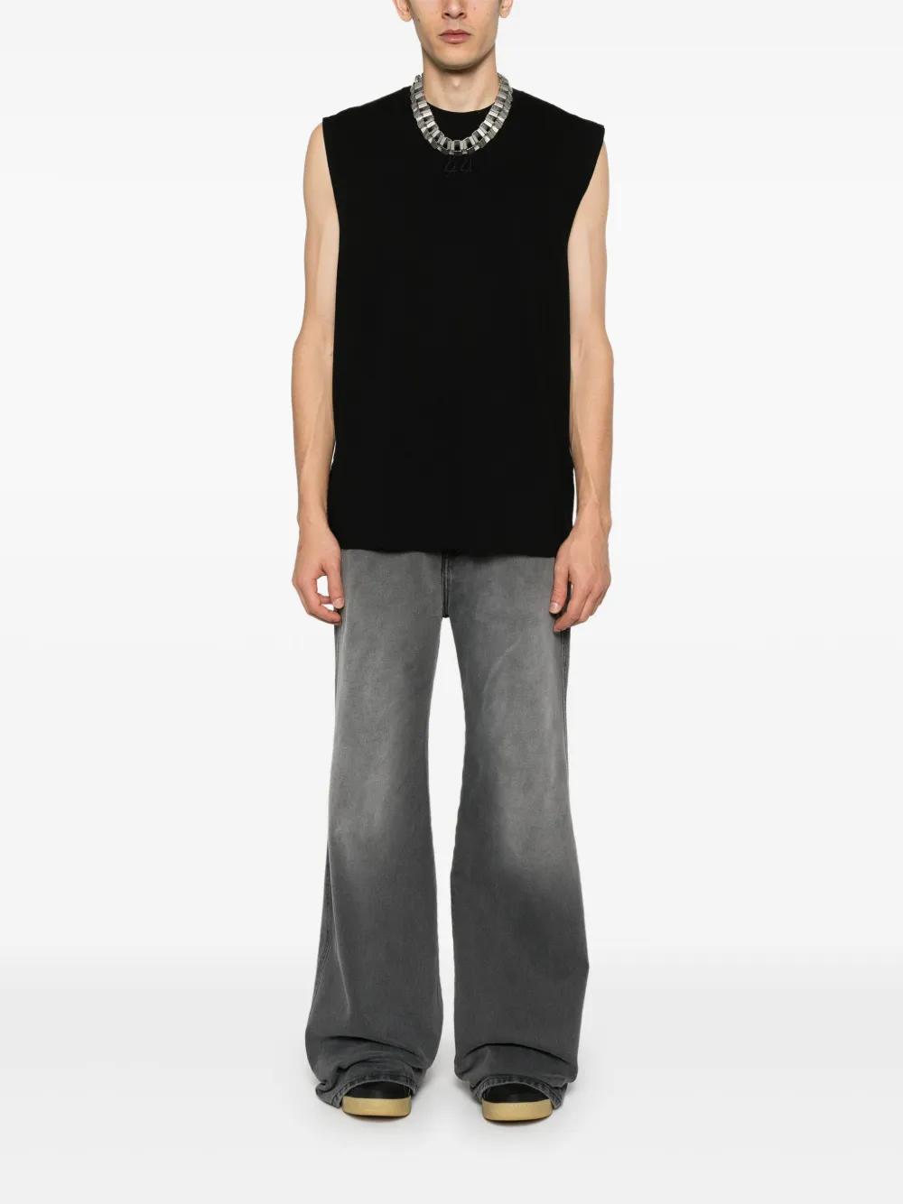 logo-embroidered vest Product Image