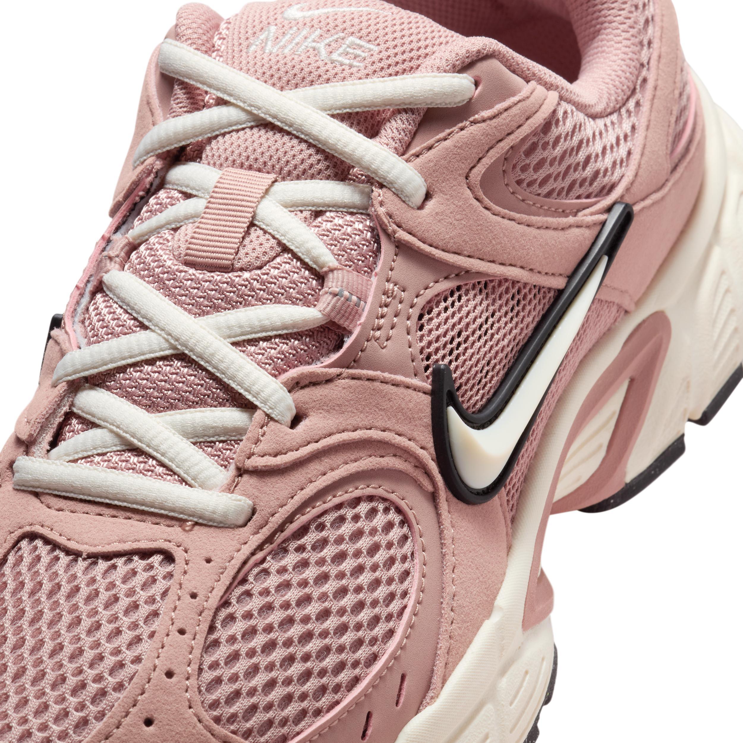 Nike Women's V5 RNR Shoes Product Image