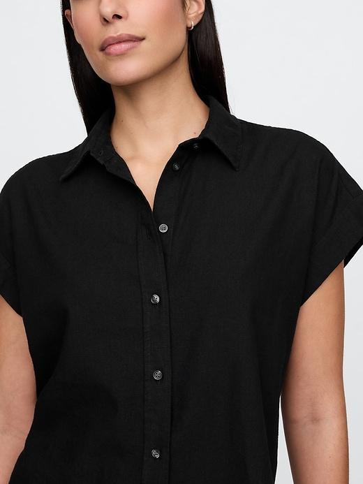 Linen-Blend Cropped Shirt Product Image