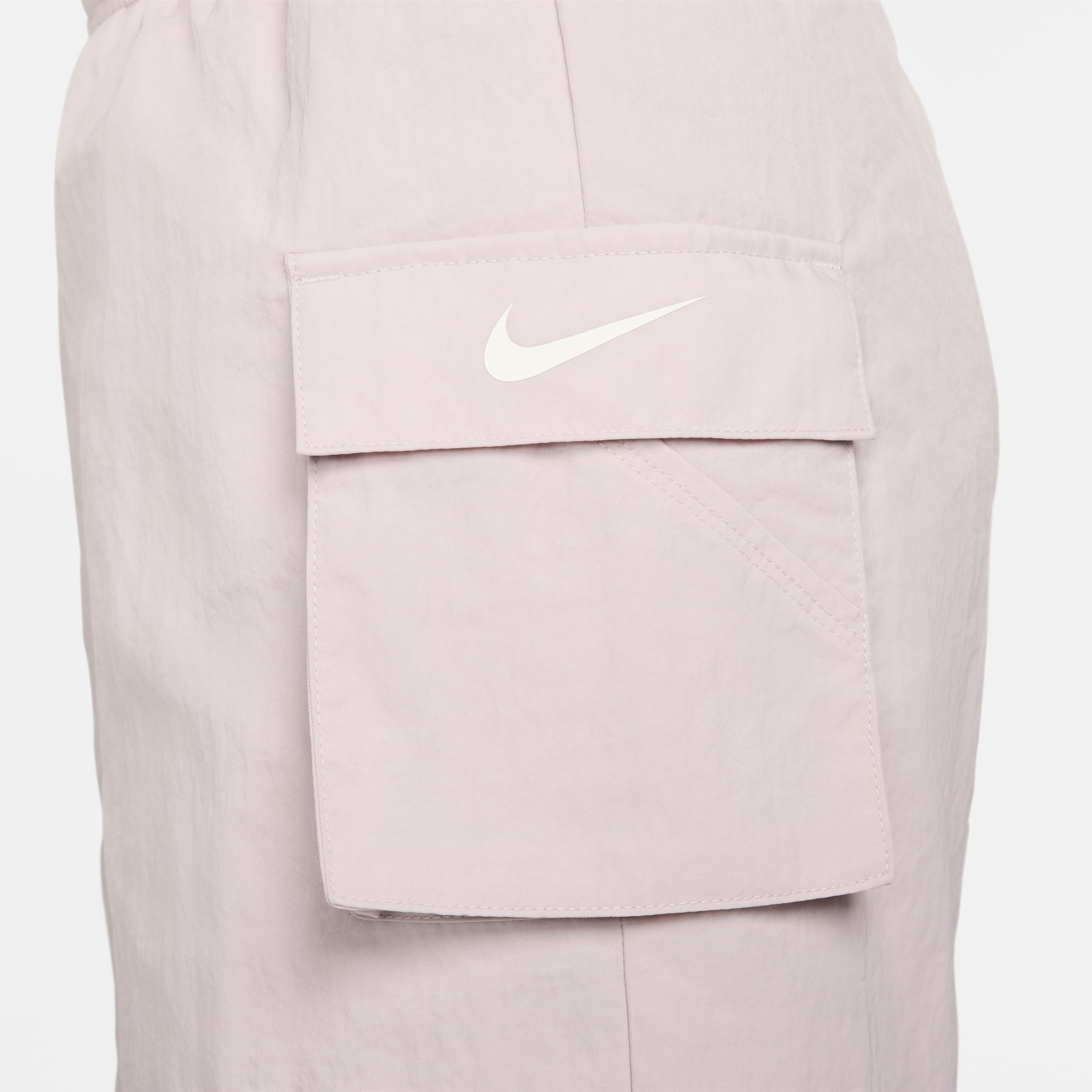 Women's Nike Sportswear Essential Woven High-Rise Shorts Product Image