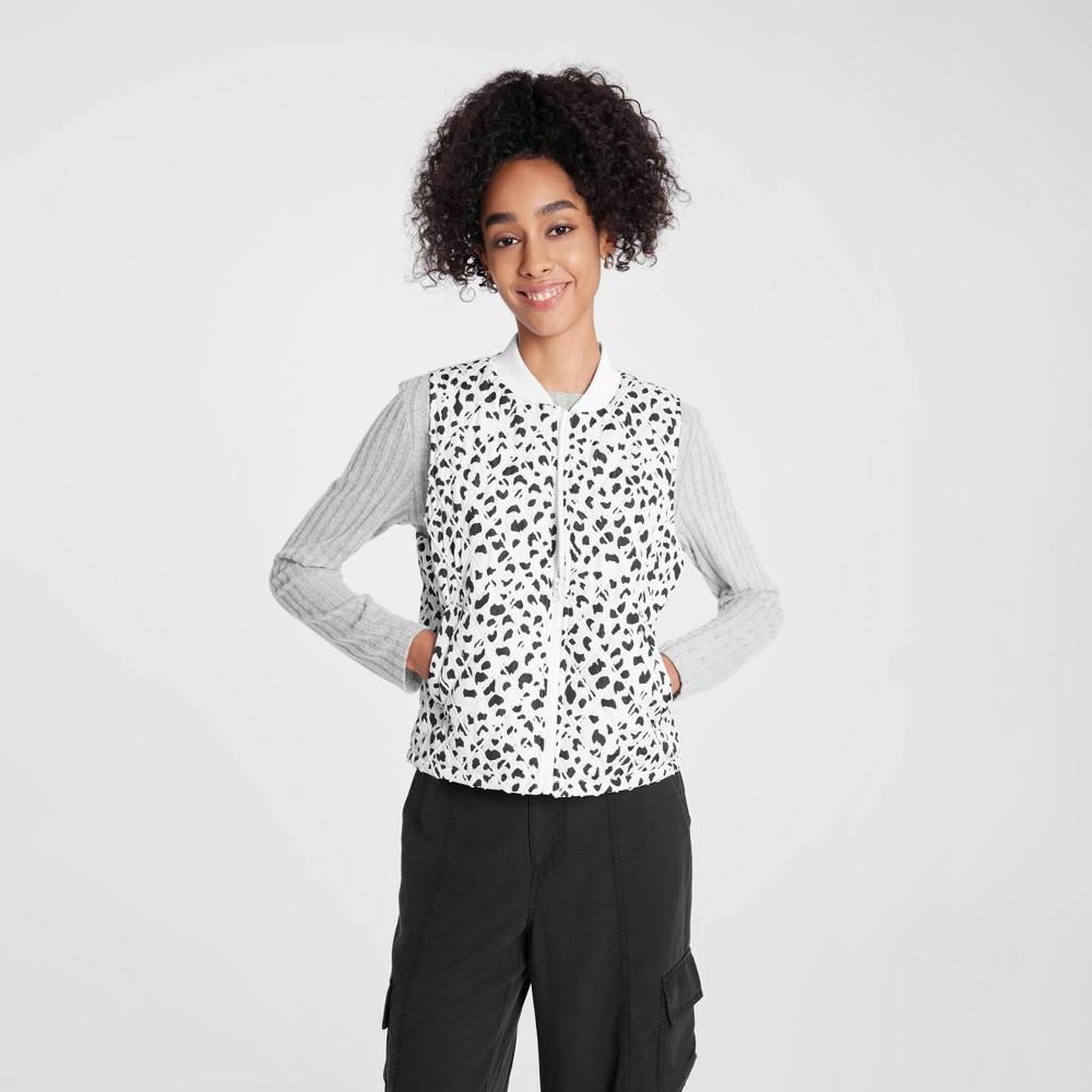 Womens Quilted Vest - Wild Fable White Leopard Print M Product Image