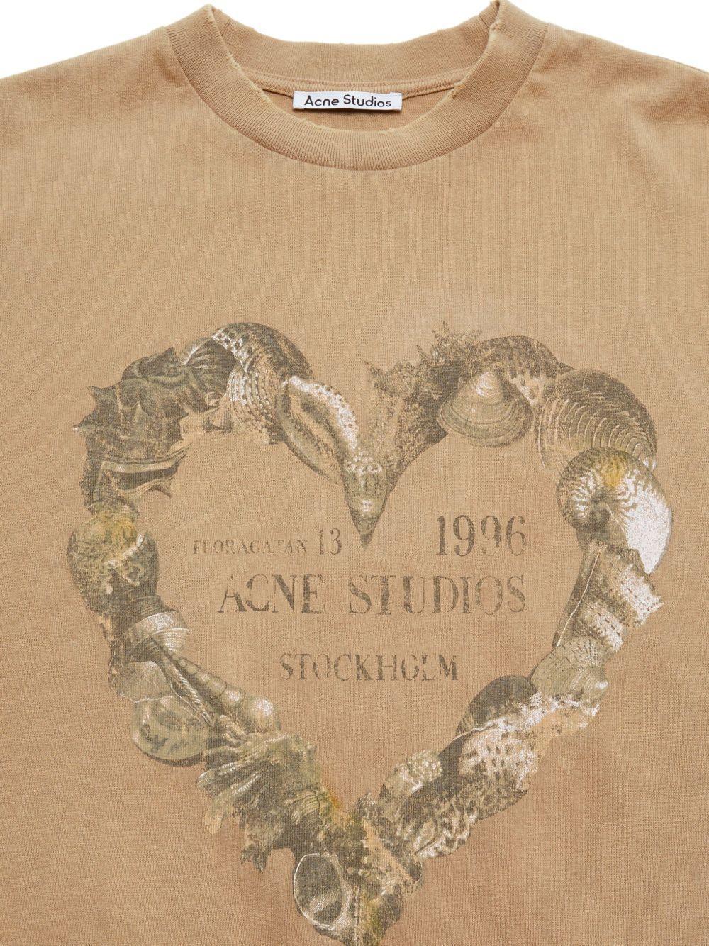 layered print T-shirt Product Image