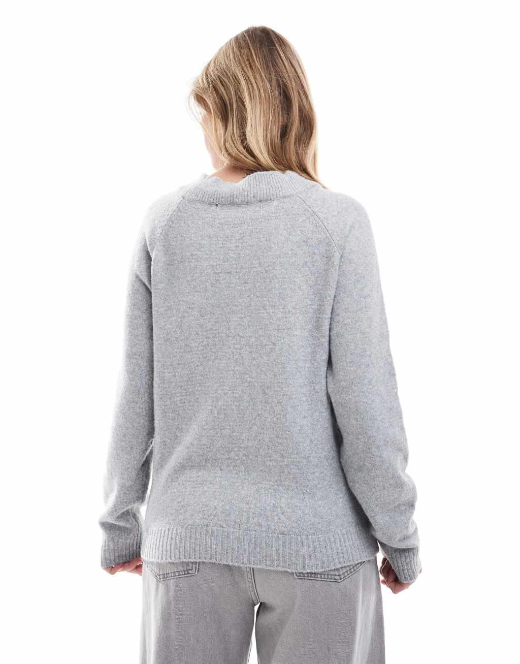 Vero Moda round neck sweater in light gray Product Image