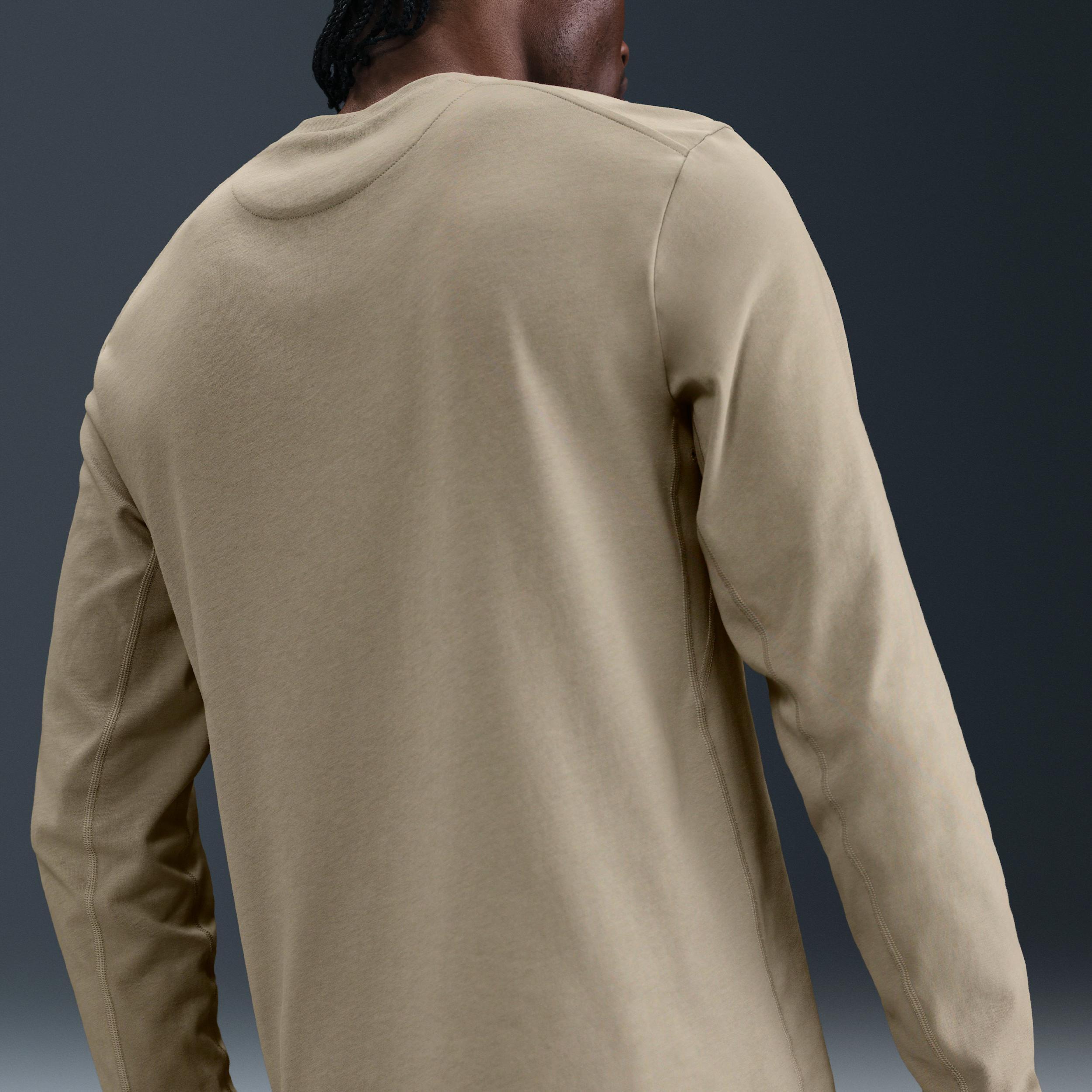 Nike Primary Men's Dri-FIT Long-Sleeve Versatile Top Product Image