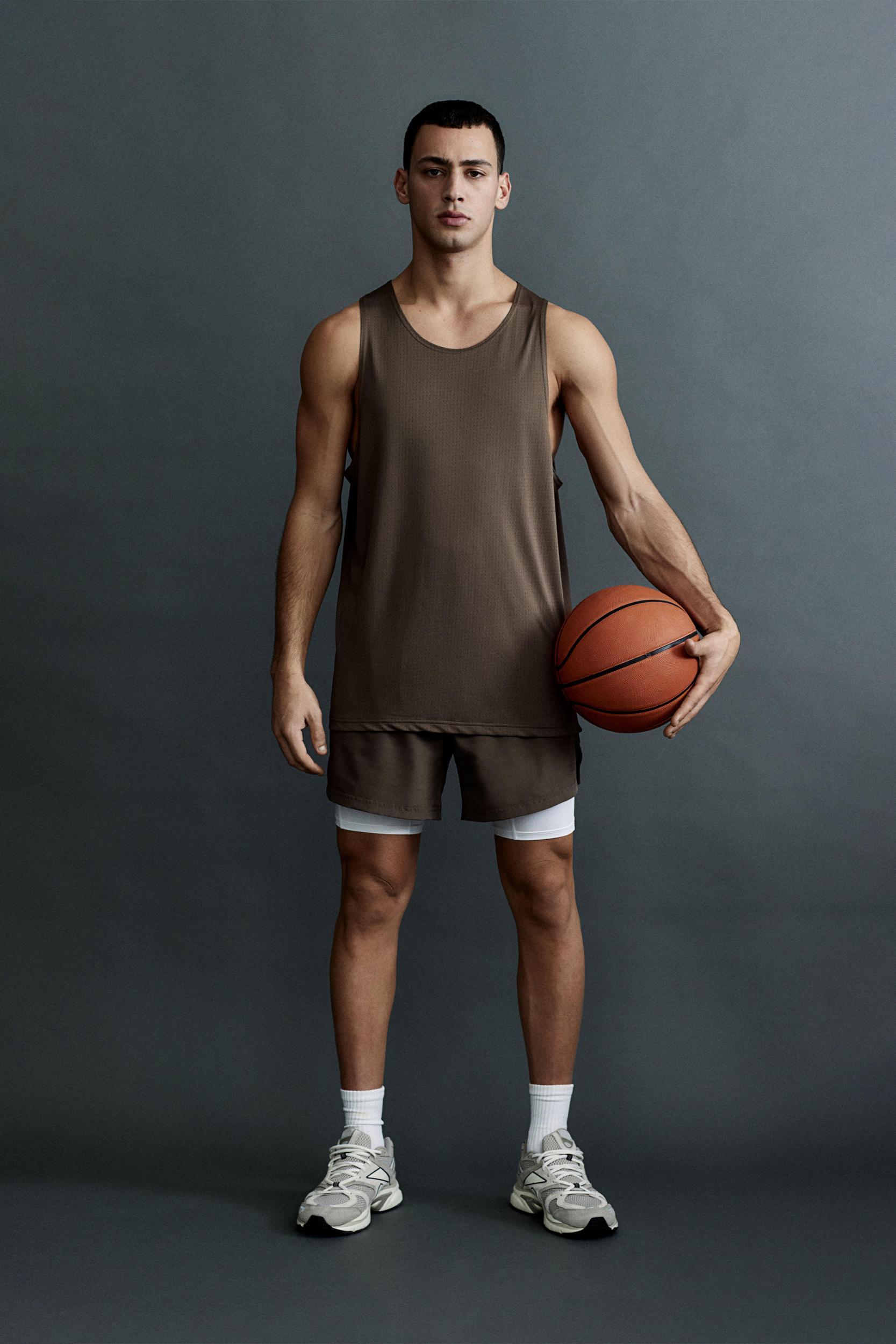 Regular Fit Sports Tank Top in DryMove™ Product Image