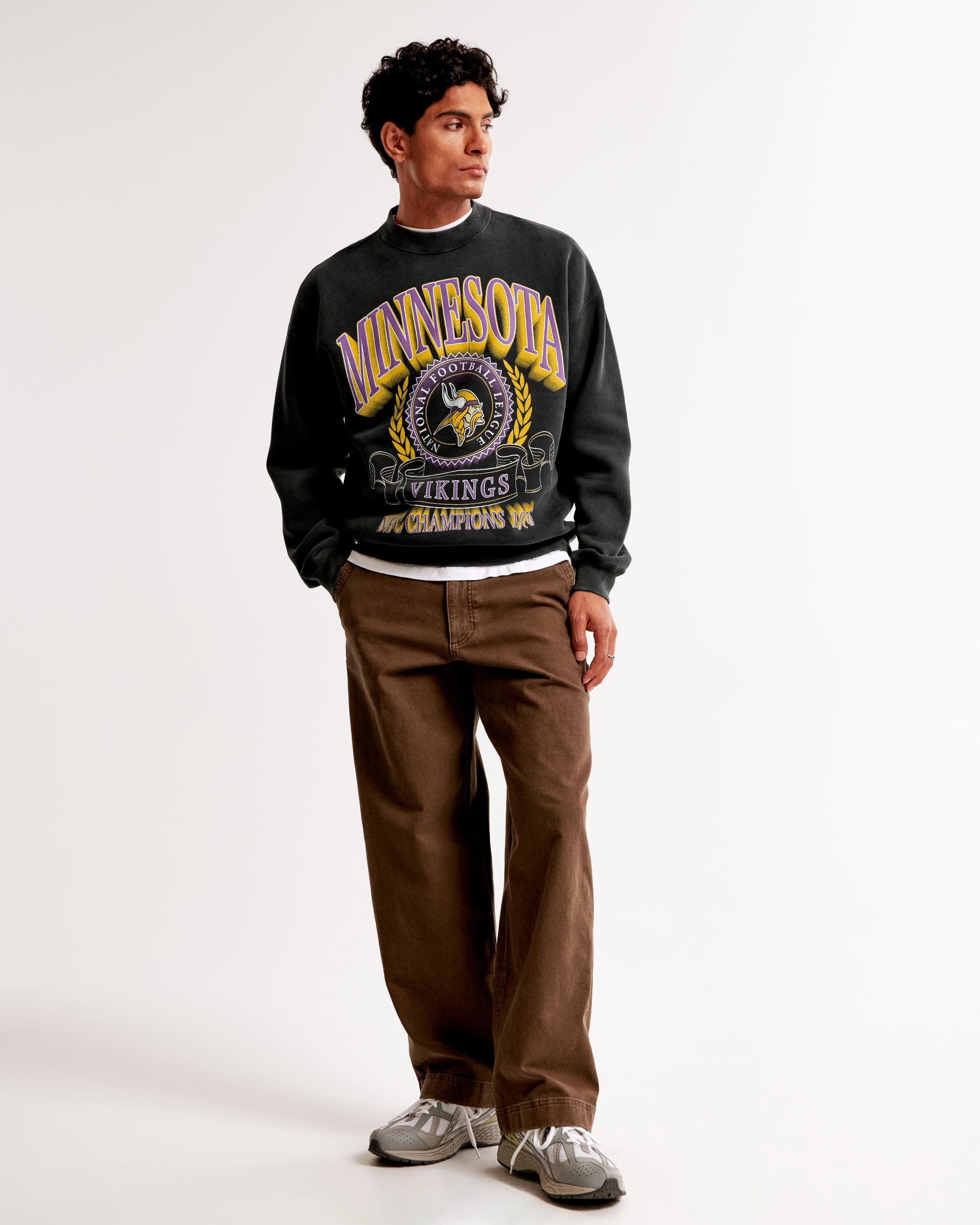 Minnesota Vikings Graphic Crew Sweatshirt Product Image