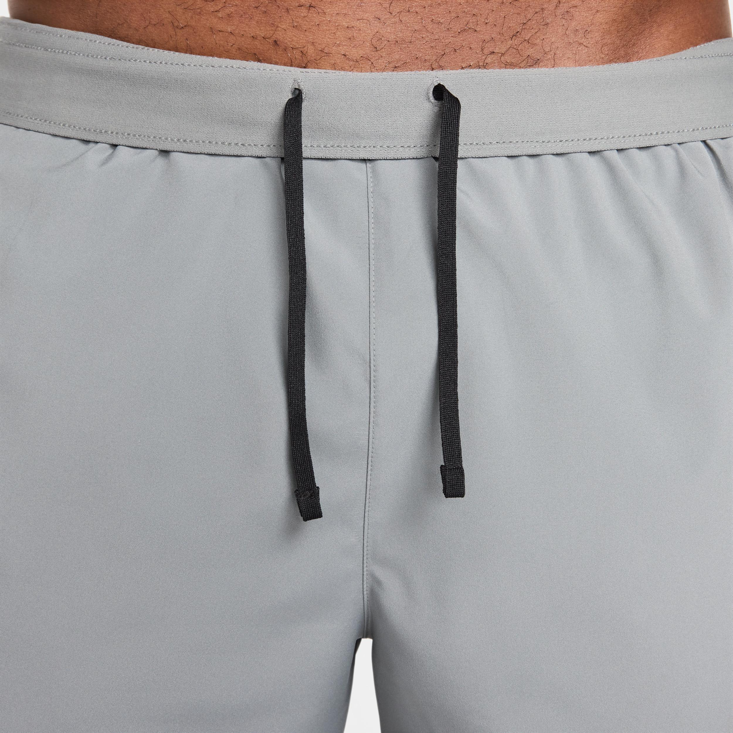 Nike Men's Challenger Dri-FIT 5" 2-in-1 Versatile Shorts Product Image