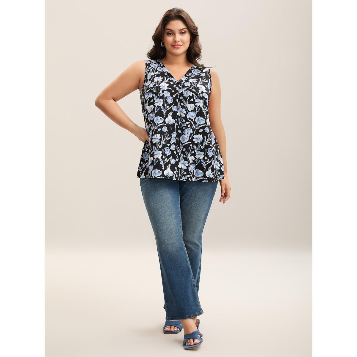 Plus Size Floral Print Pleated Front Tank Top Women Black Contrast V-neck Everyday-Elegant Tank Tops Camis BloomChic 18-20/2X Product Image
