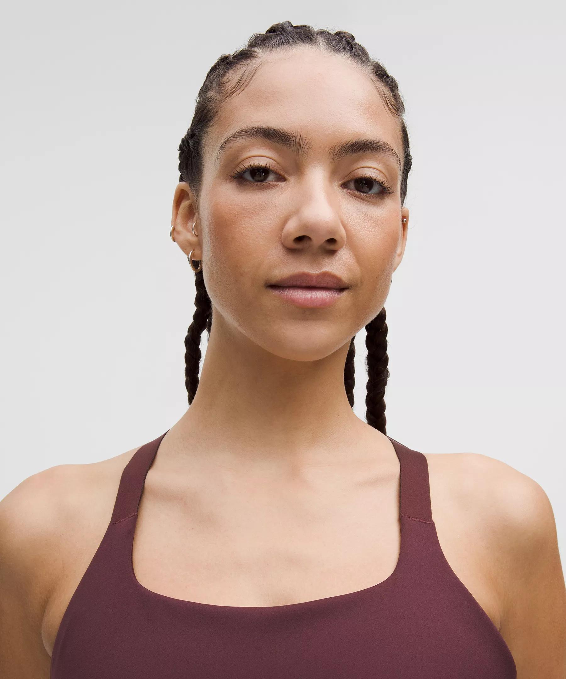 Ultralu Square-Neck Workout Bra *Medium Support, D/DD Cup Product Image