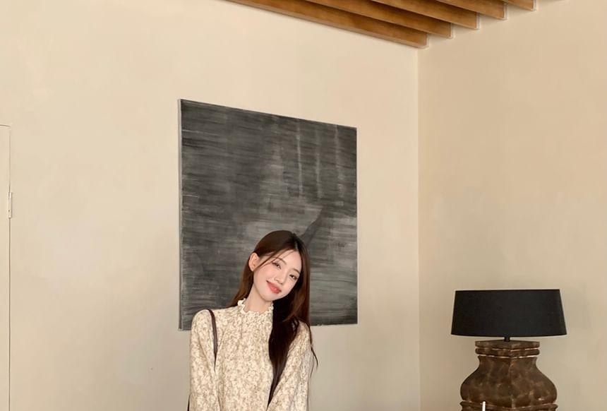 V-Neck Plain Sweater / Long-Sleeve Lace Top / High Waist Print Maxi A-Line Skirt Product Image