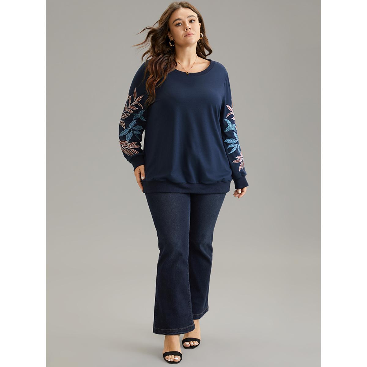Plus Size Plants Embroidered Rib Knit Crew Neck Sweatshirt Women Navy Elegant Rib Knit Round Neck Dailywear Sweatshirts BloomChic 28/5X Product Image