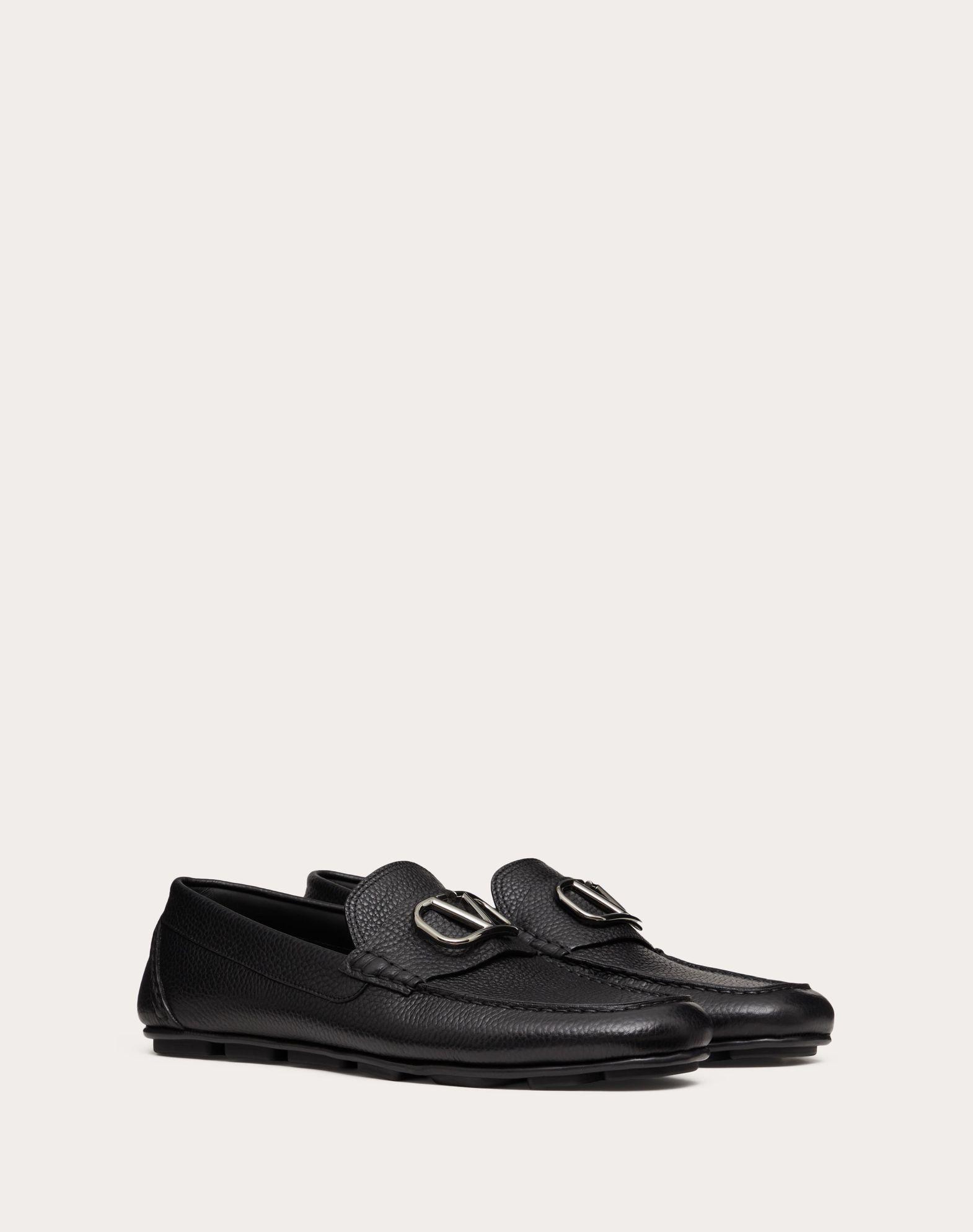 VLOGO SIGNATURE GRAINY CALFSKIN DRIVING SHOE Product Image