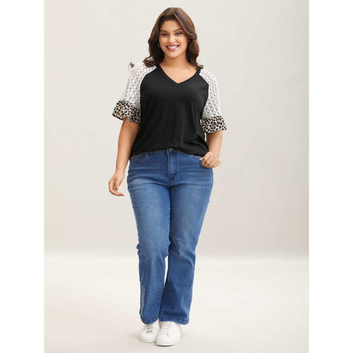 Plus Size Textured Leopard Print Contrast Plain T-Shirt Black Women Casual See through V-neck Everyday-Casual T-shirts BloomChic 28/5X Product Image