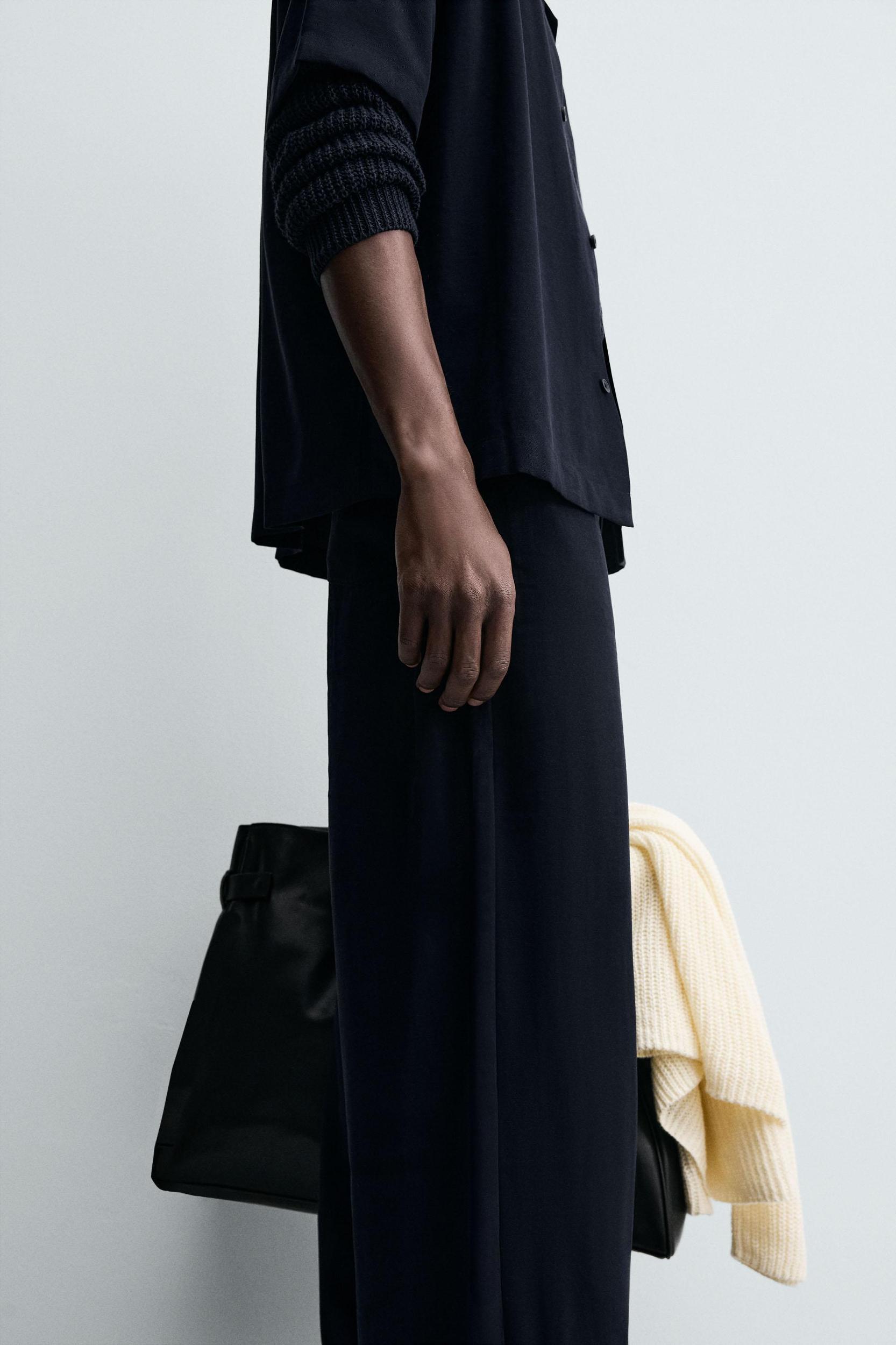 RELAXED FIT BELTED PANTS Product Image