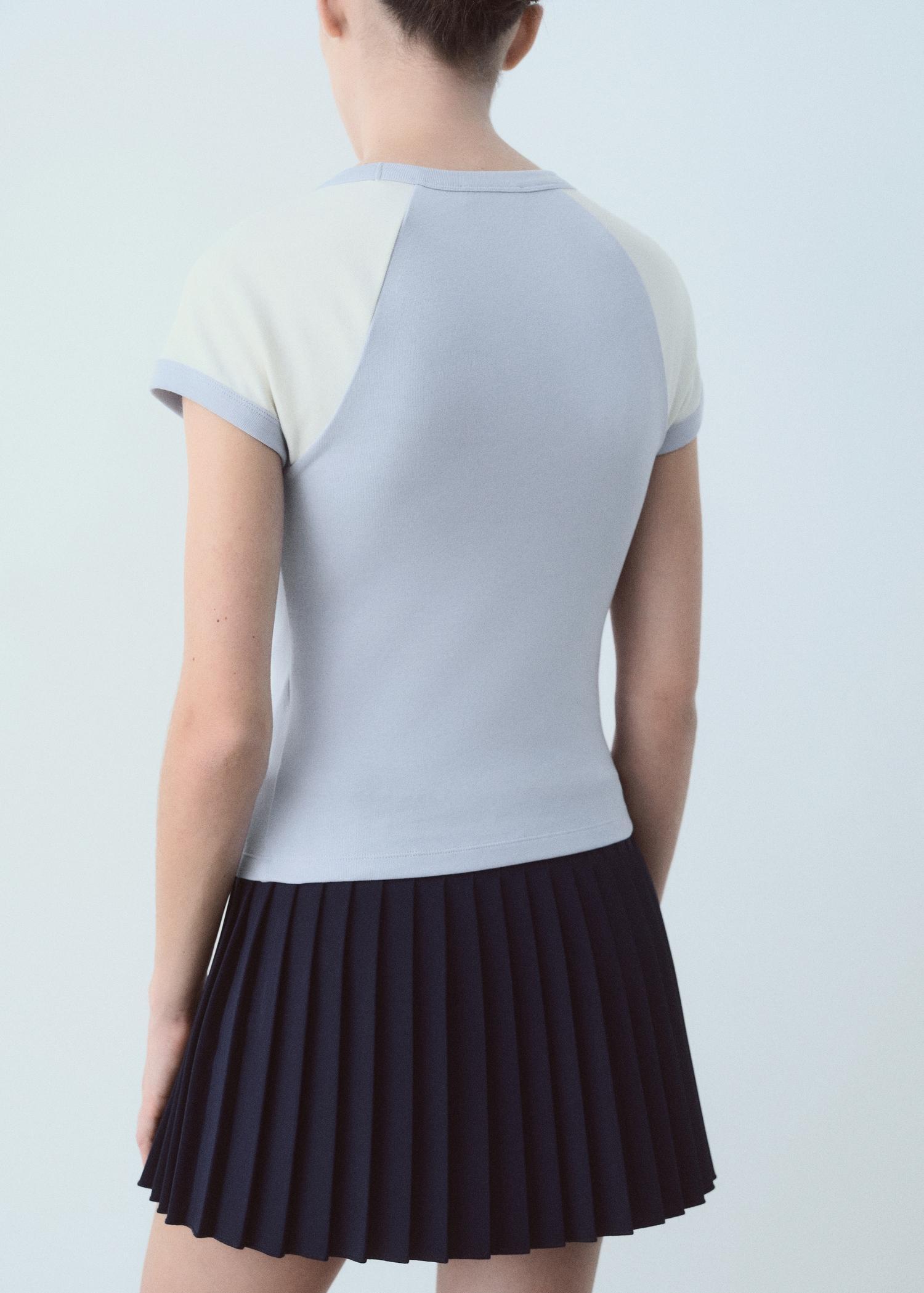 Cotton t-shirt with contrasting sleeves - Women | MANGO USA Product Image