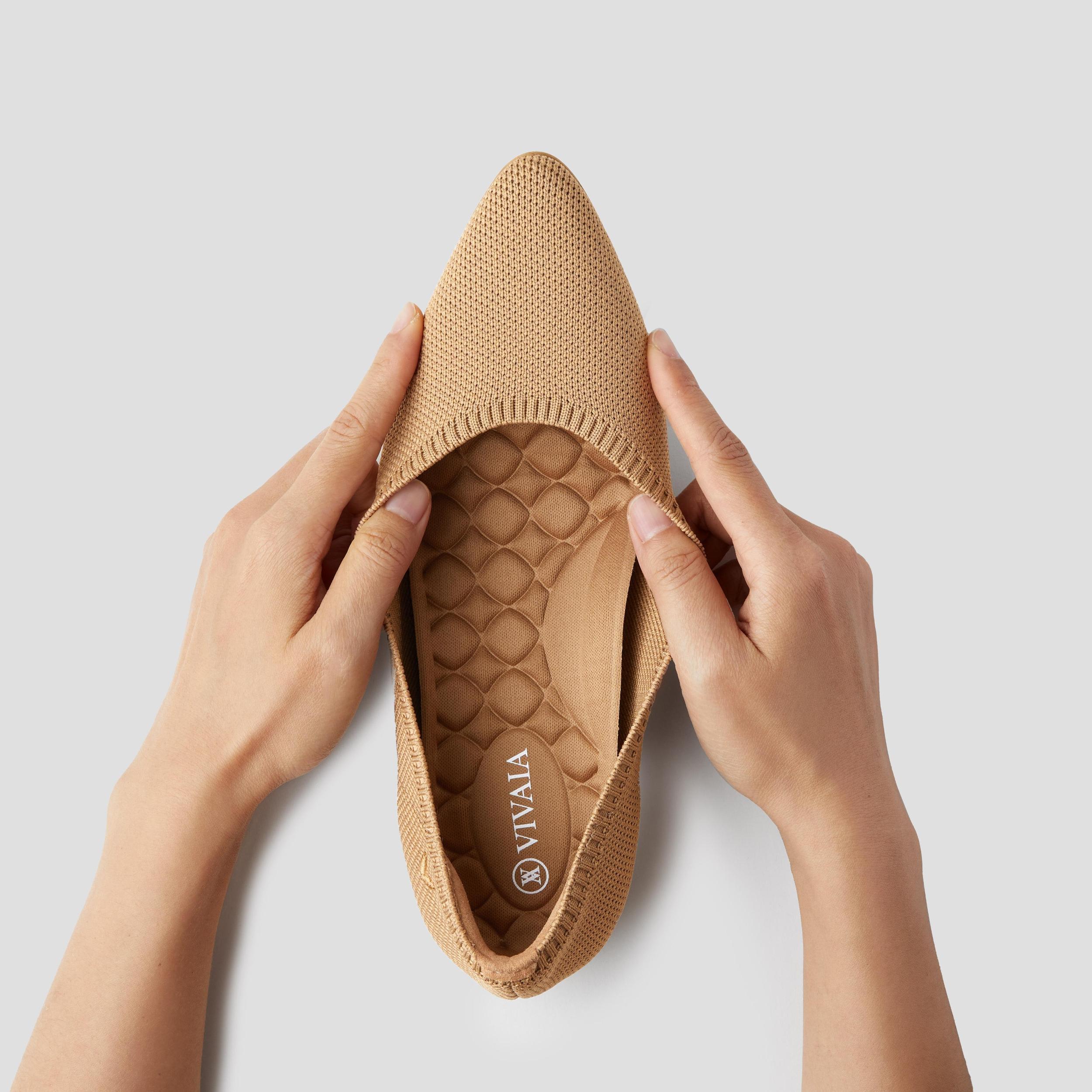 Lightweight Pointed-Ballet Flats (Aria Walker) Product Image