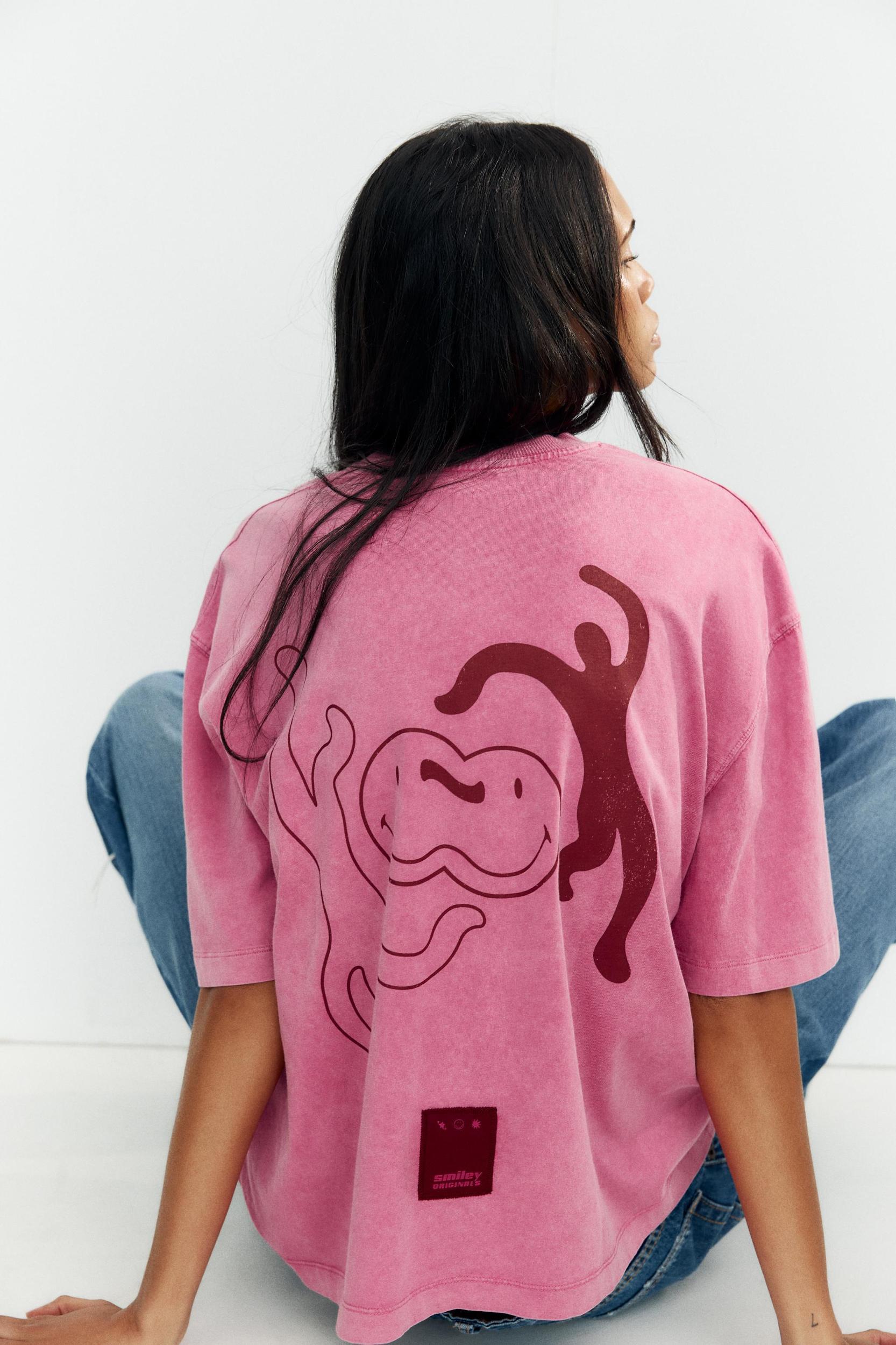 WASHED-EFFECT SMILEY® T-SHIRT Product Image
