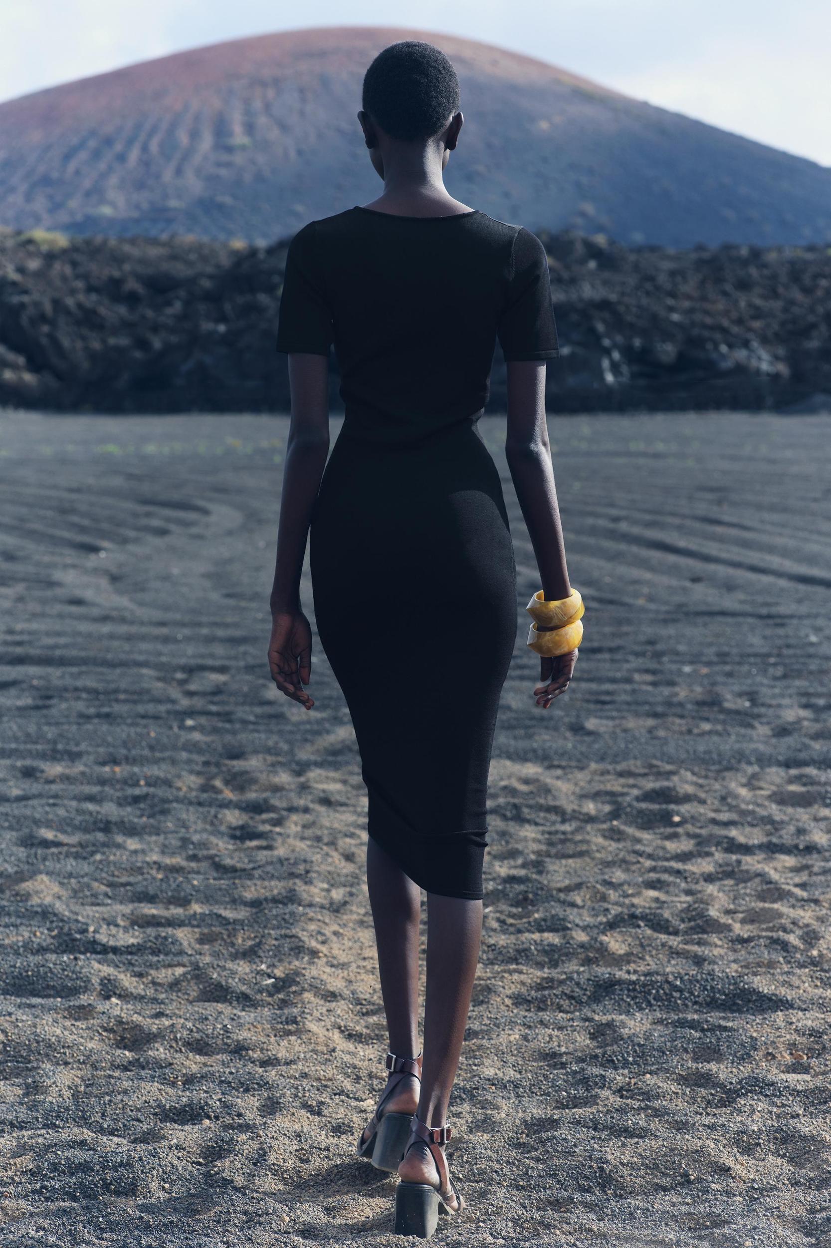 BASIC KNIT FITTED MIDI DRESS Product Image