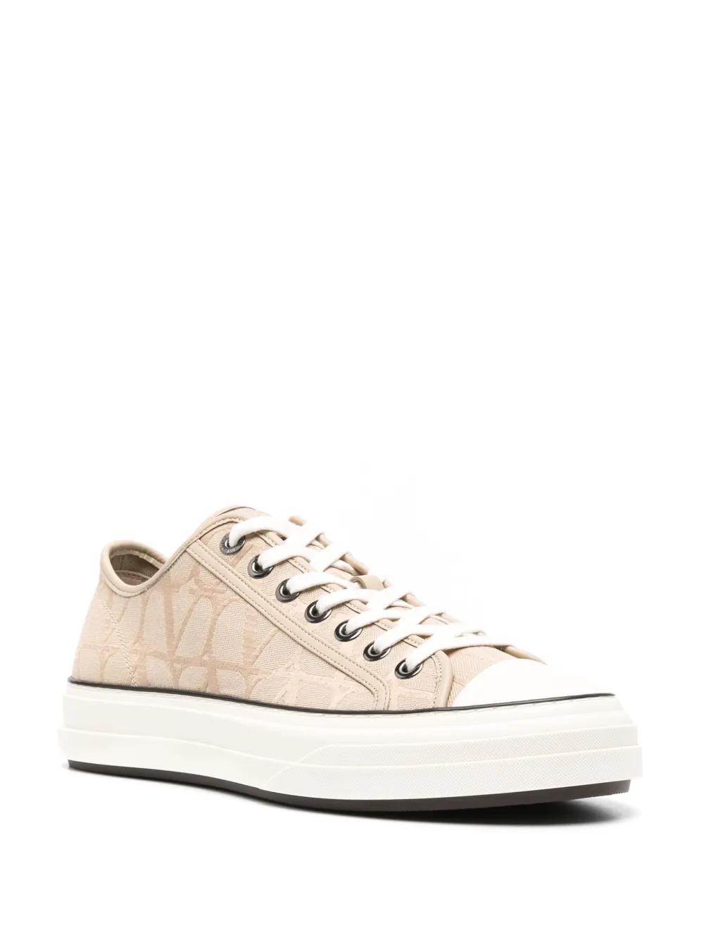 Toile Iconographe sneakers Product Image