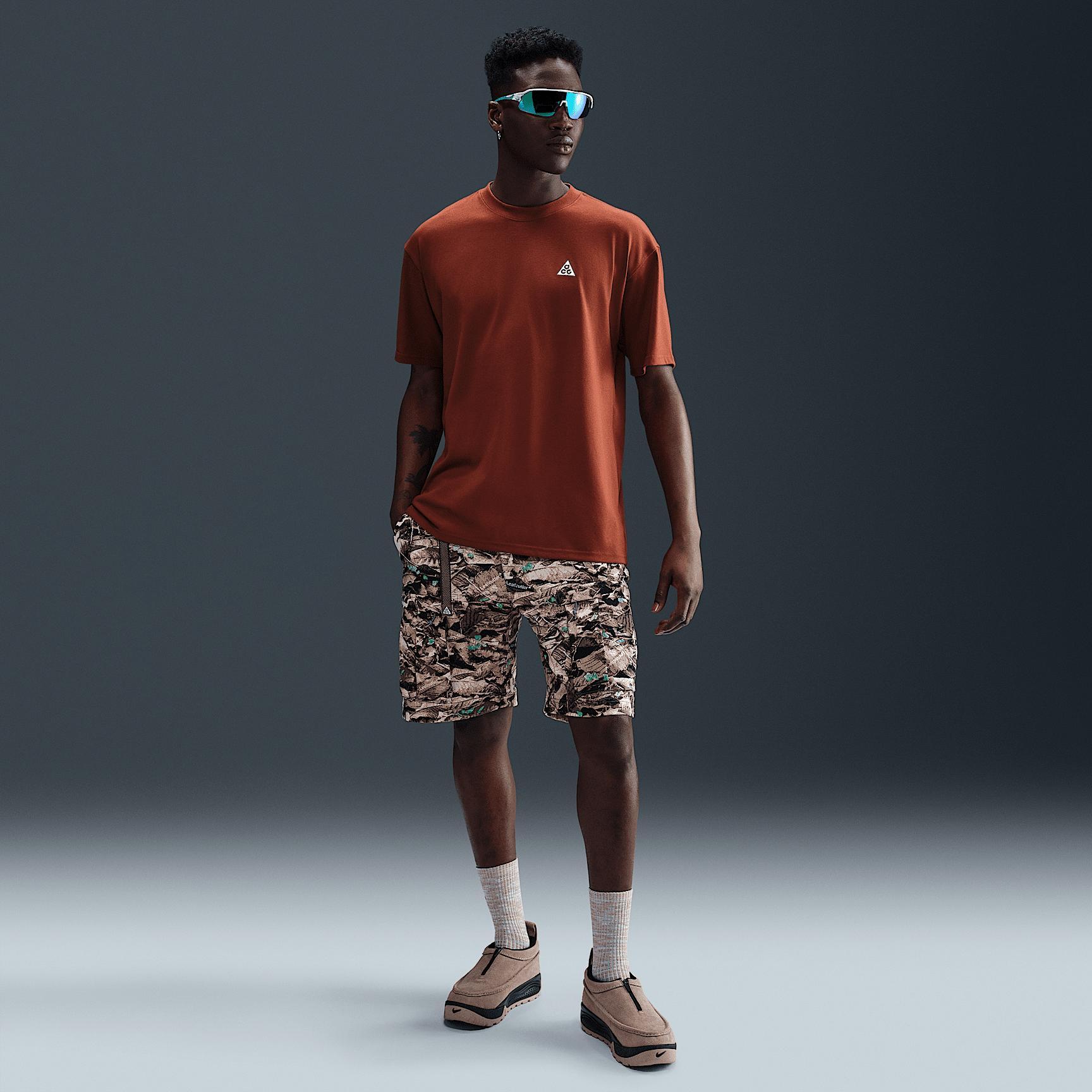 Nike ACG Men's Max90 T-Shirt Product Image