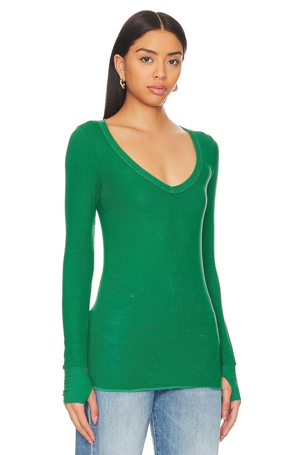 Otis Rib Fitted V Neck Michael Lauren Product Image