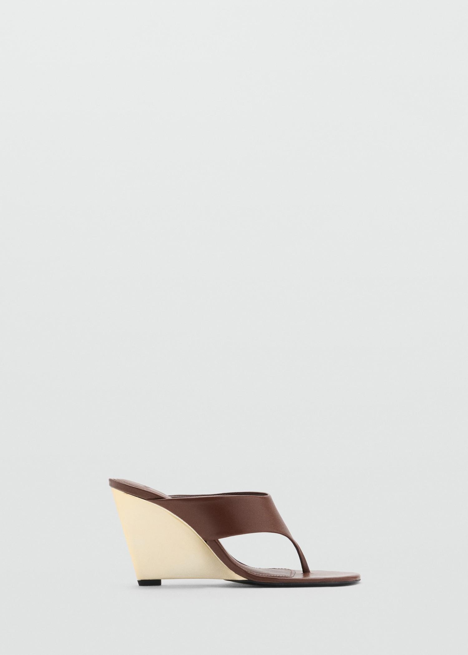 Contrast wedge leather sandal - Women | MANGO USA Product Image
