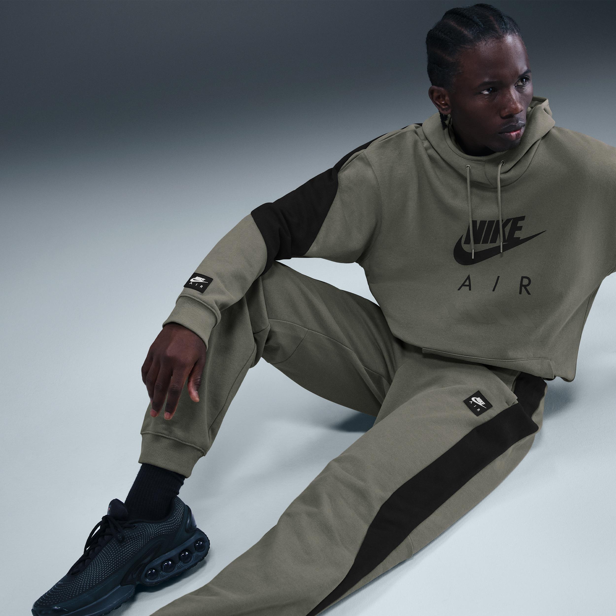 Nike Air Men's Fleece Joggers Product Image