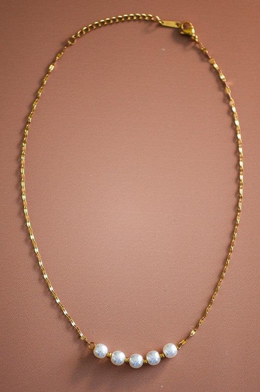 Delicate Pearl Necklace Product Image