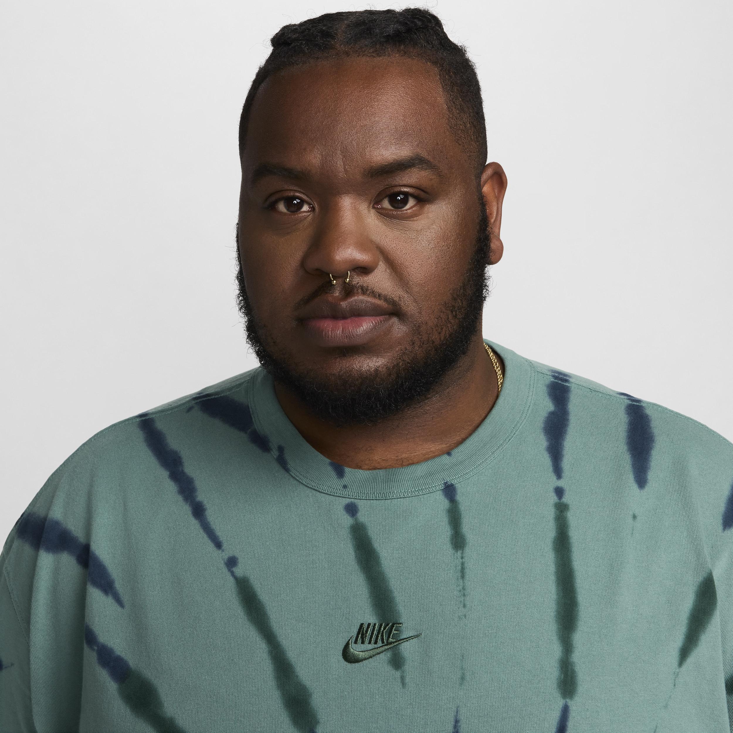 Nike Sportswear Premium Essentials Men's Max90 T-Shirt Product Image