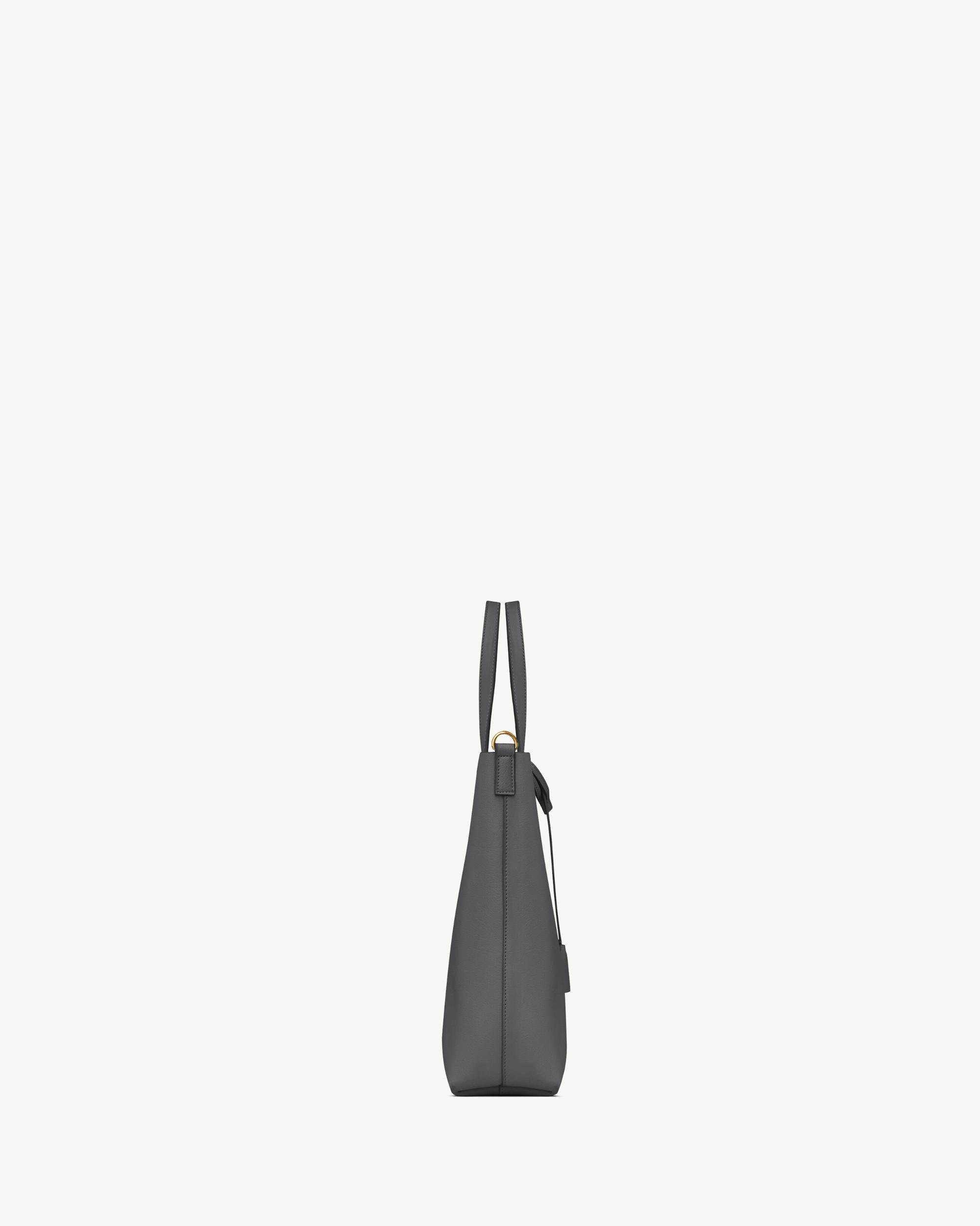SHOPPING SAINT LAURENT TOY IN LEATHER Product Image