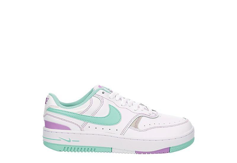 Nike Women's Gamma Force Shoes Product Image