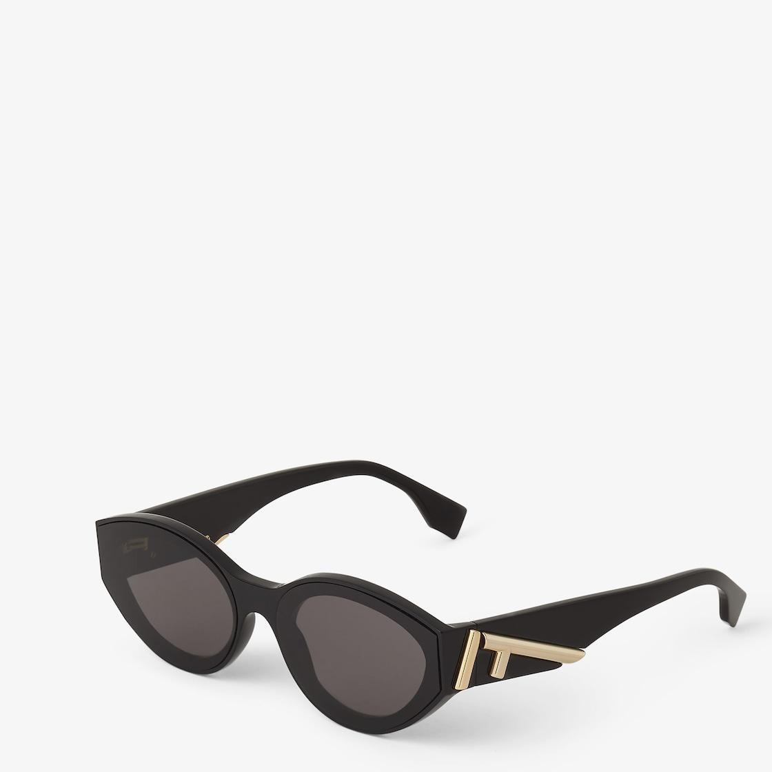 Fendi Sphera EarringsGold and black colored earrings Product Image