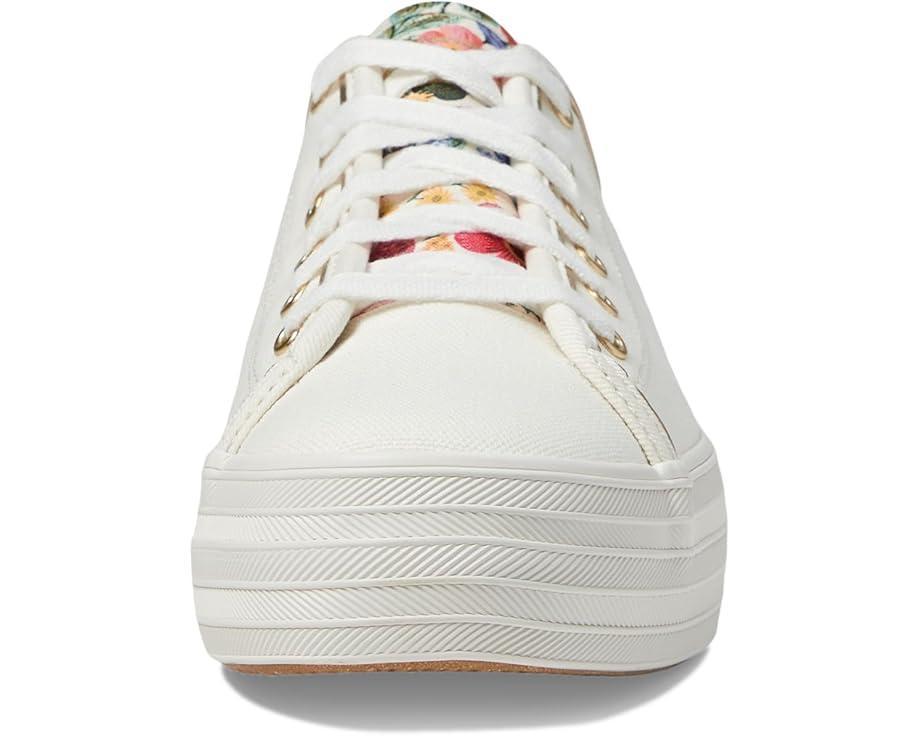 Triple Kick Canvas Product Image