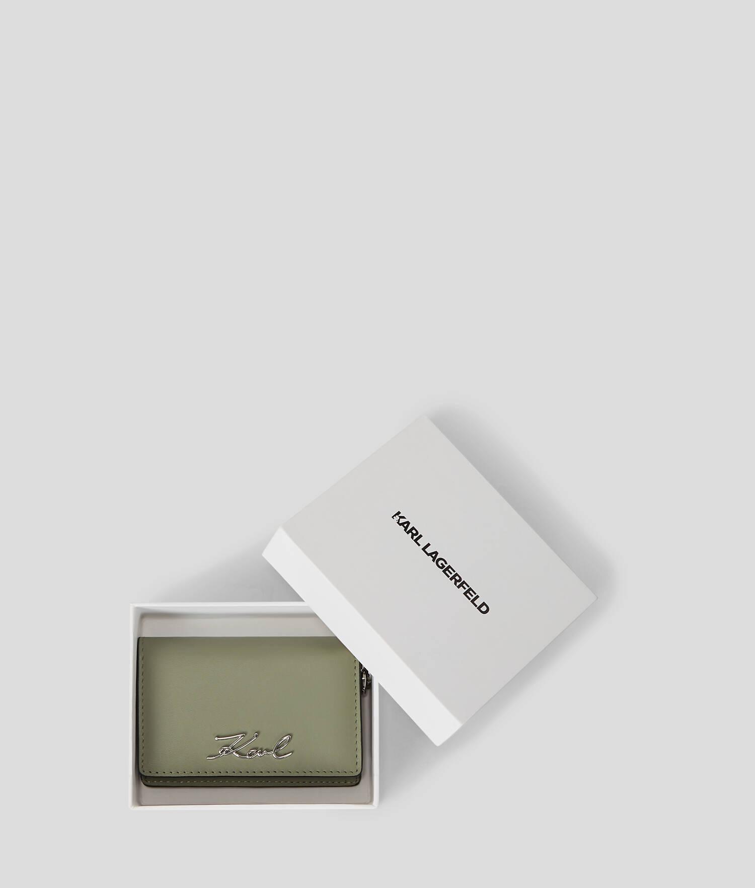 K/SIGNATURE CHAIN CARDHOLDER Product Image