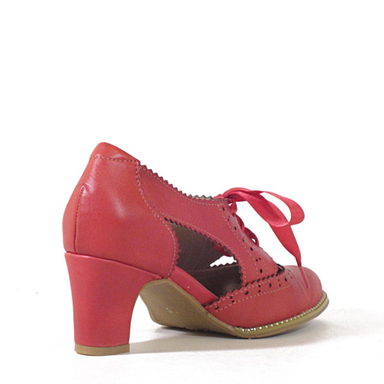 Donna Vintage Lace-Up Heels Product Image