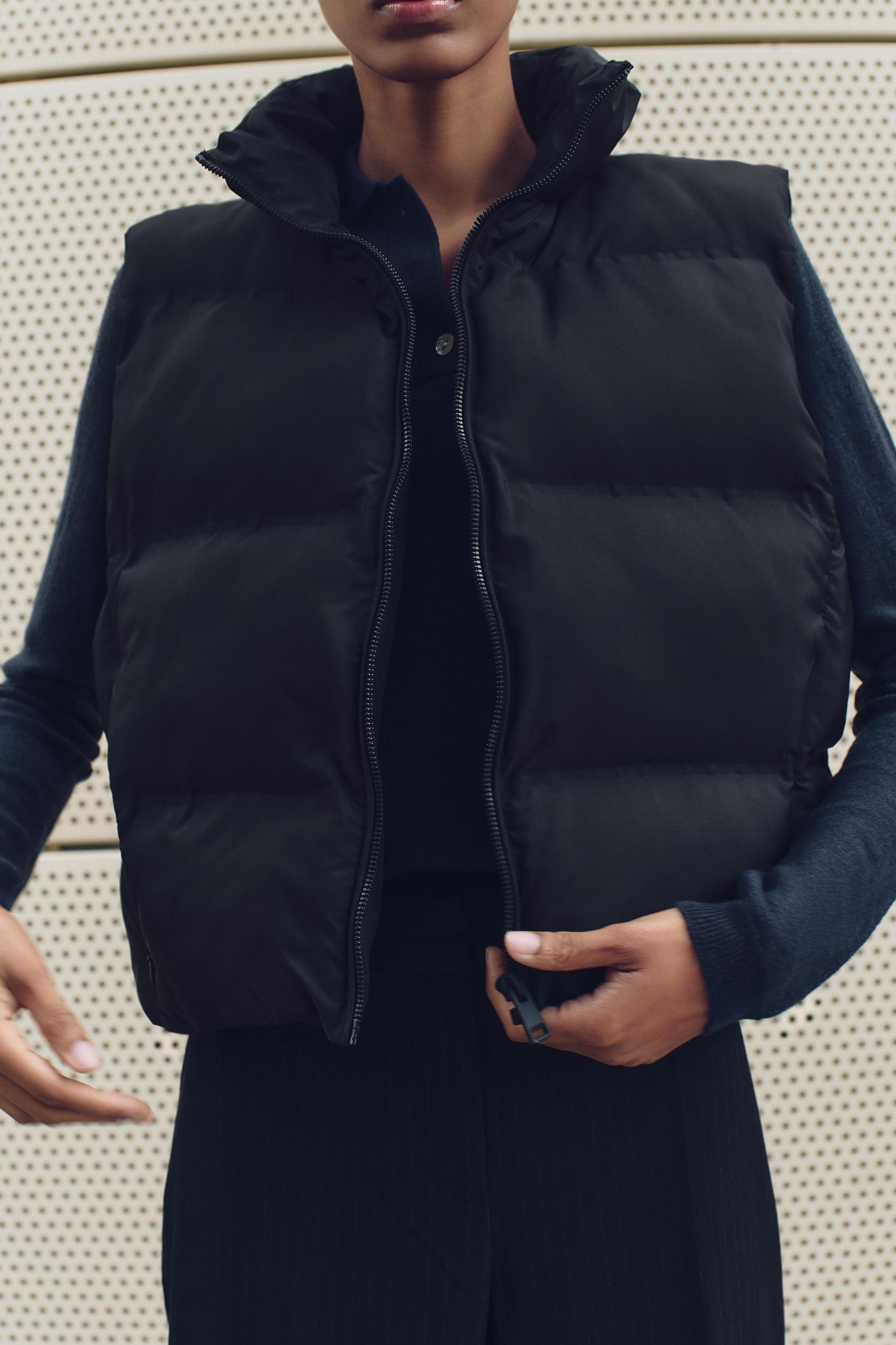 WATER REPELLENT WINDPROOF PUFFER VEST Product Image