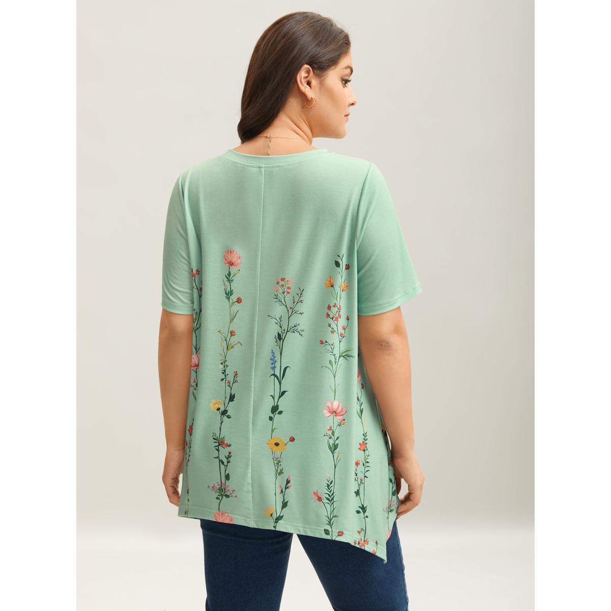 Plus Size Stretchy Hi-Low Hem Floral T-Shirt Greenbean Women Elegant Asymmetrical Natural Flowers Round Neck Loose Everyday T-shirts BloomChic 18-20/2X Product Image