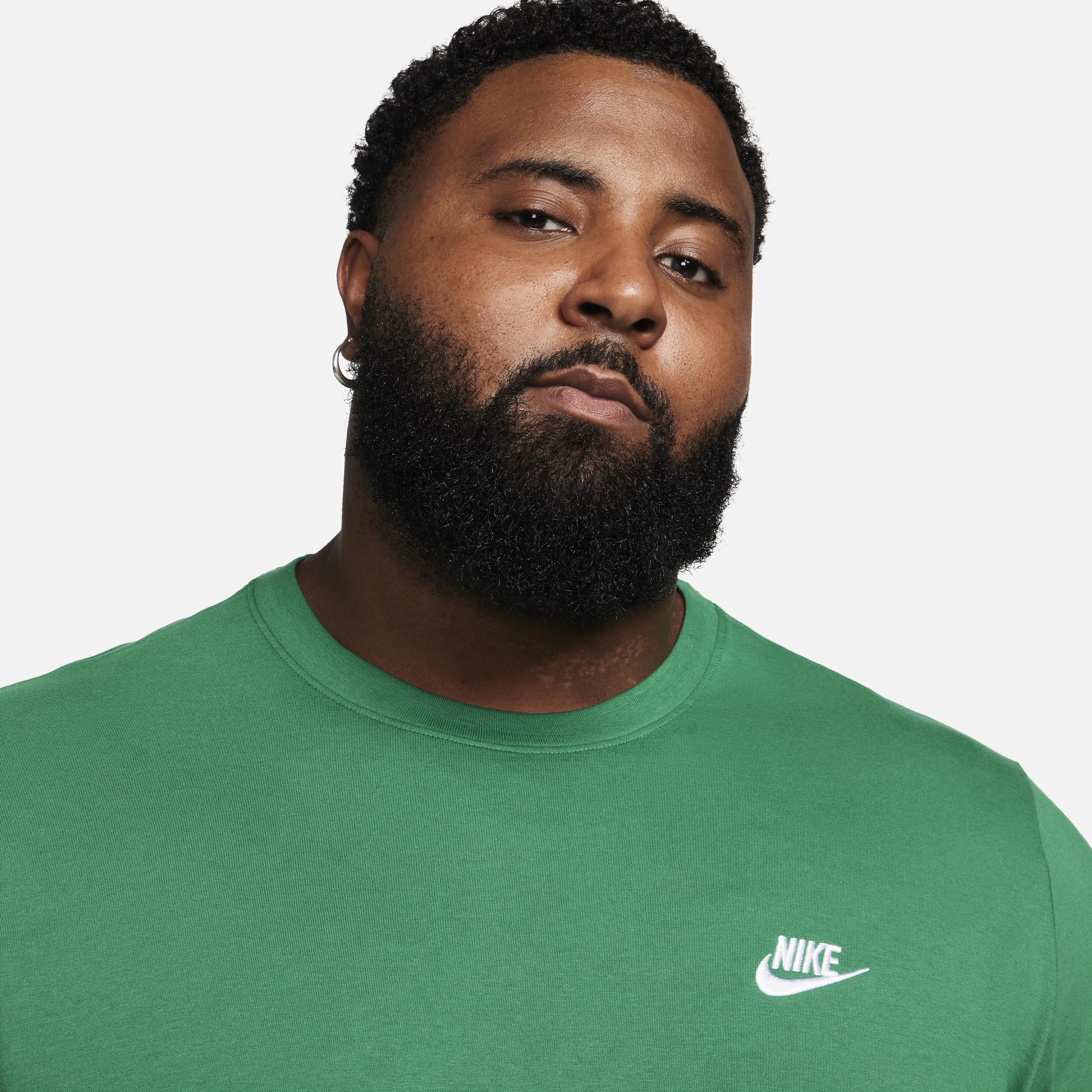 Nike Club Unisex T-shirt Product Image