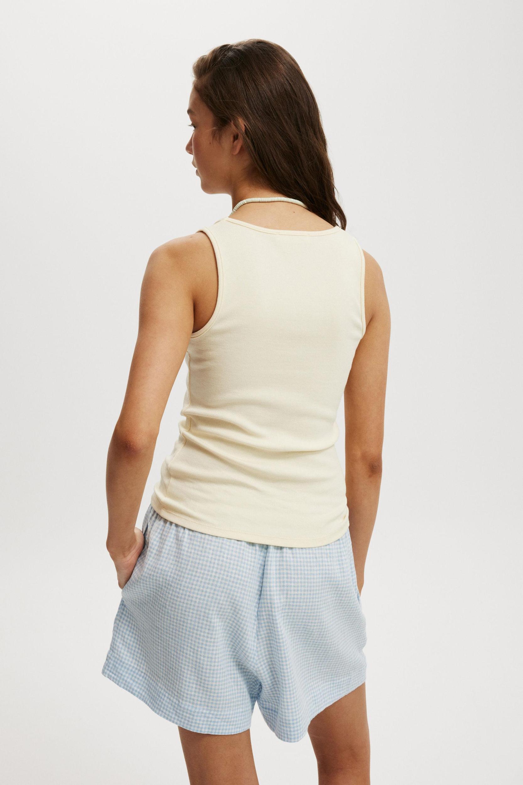 Byron Scoop Tank Product Image