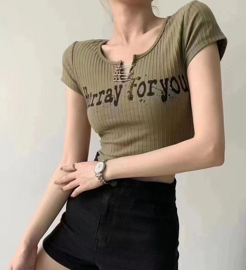 Short-Sleeve Lettering Safety Pin Ribbed Crop T-Shirt Product Image