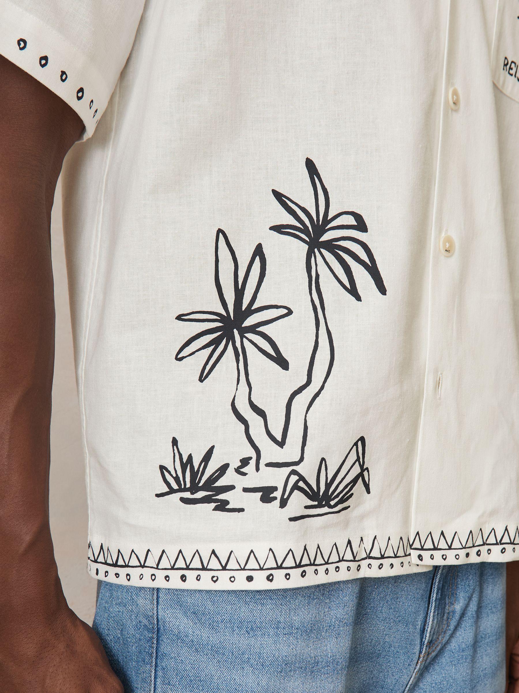 Reiss | Ché Cotton-Linen Palm Shirt in White Product Image