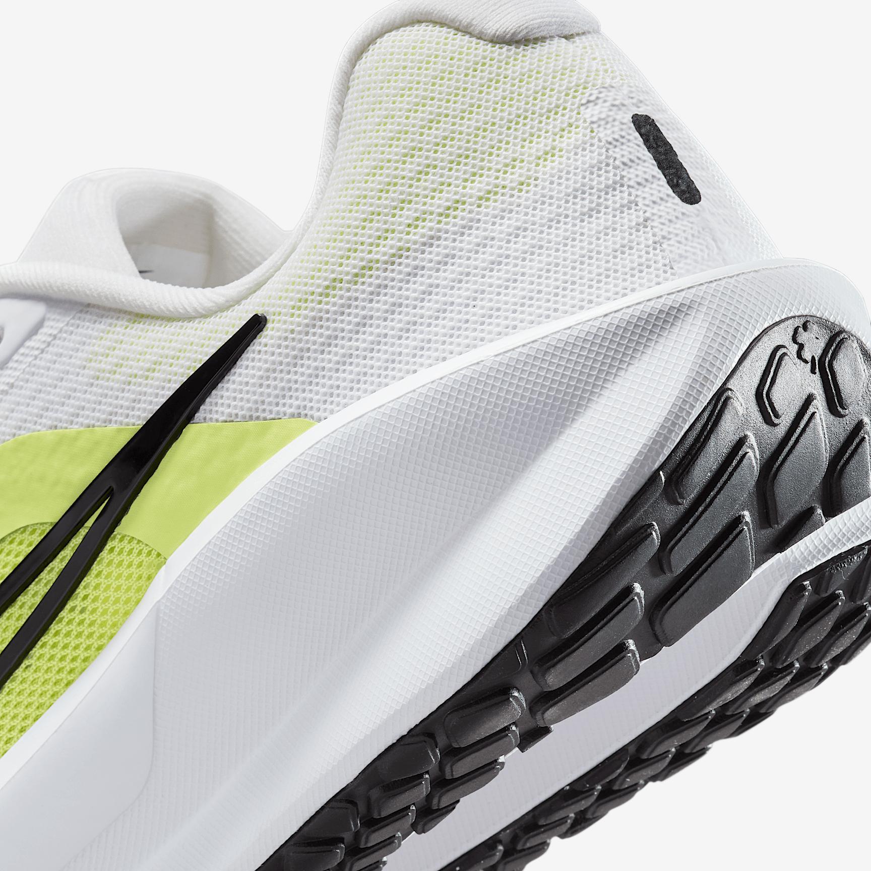 Nike Downshifter 13 Men's Road Running Shoes (Extra Wide) Product Image