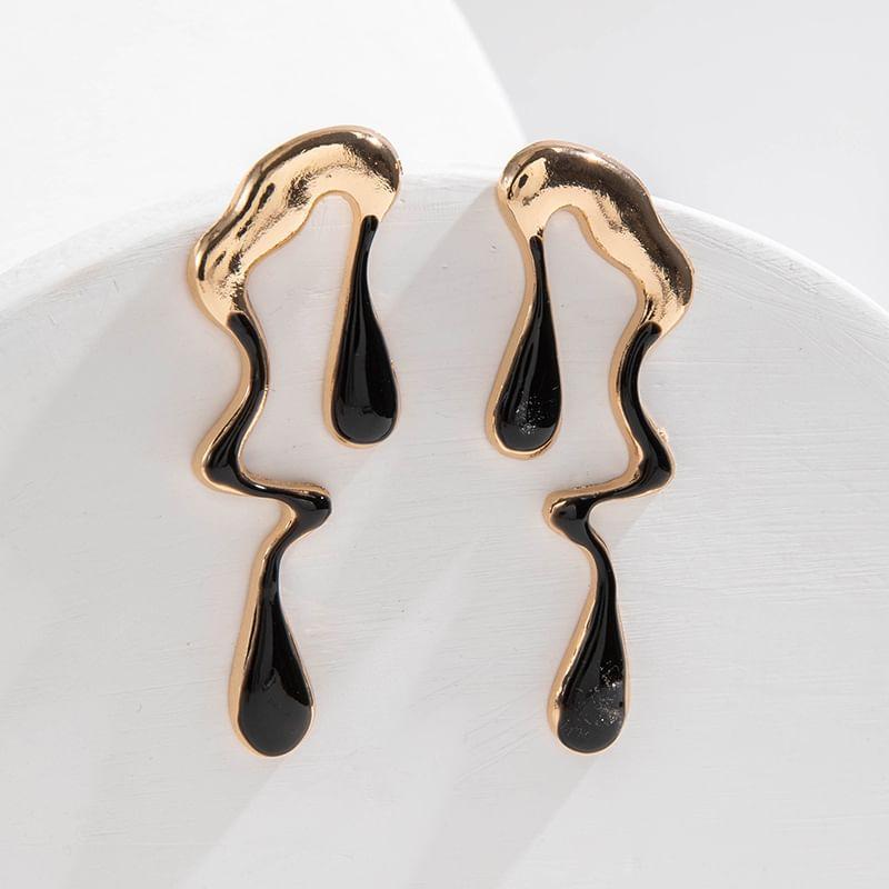 Metallic Waterdrop Earring Product Image