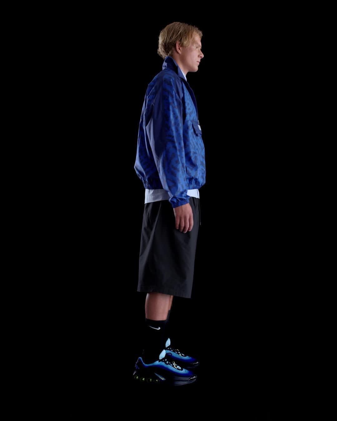 Nike Air Men's Half-Zip Jacket Product Image