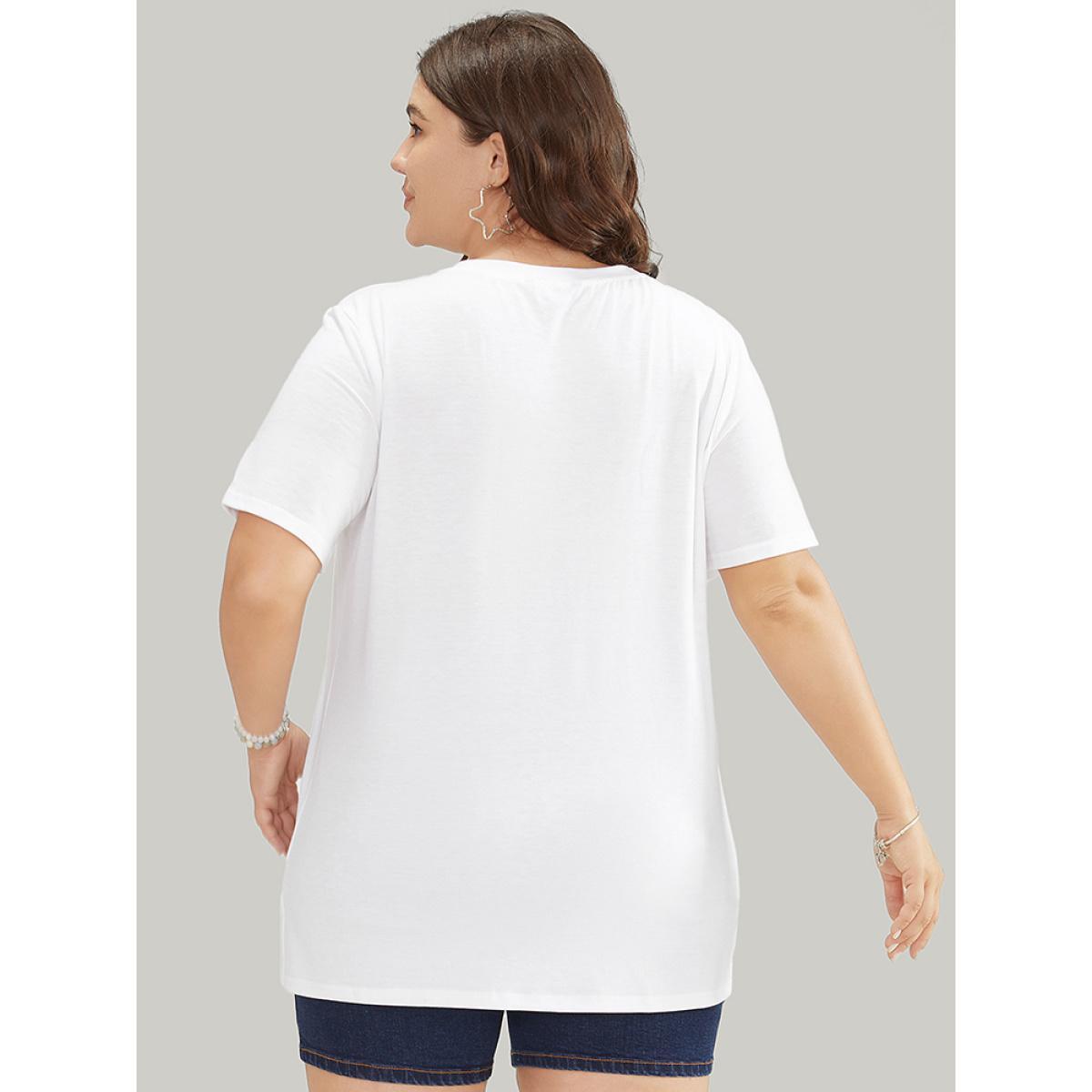 Plus Size Floral & Plant Printed Round Neck Graphic Tee WhiteSmoke Women Casual Printed Natural Flowers Dailywear T-shirts BloomChic 28/5X Product Image