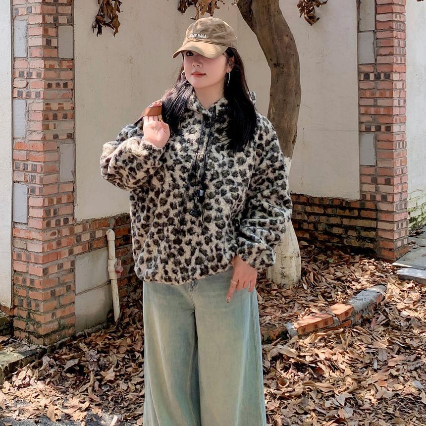 Plus Size Drop-Shoulder Leopard Print Hoodie Product Image