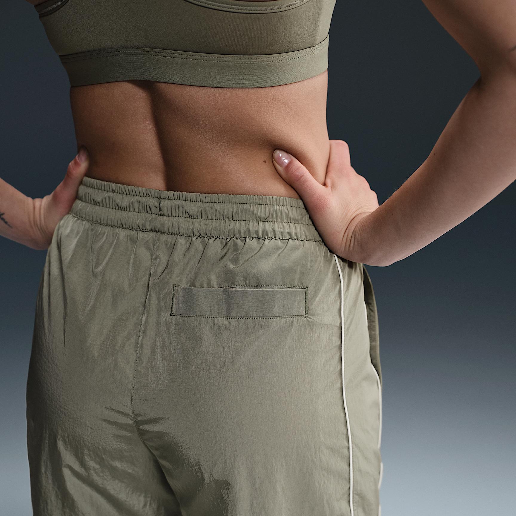 Nike Women's Windrunner High-Waisted Woven Open-Hem Pants Product Image