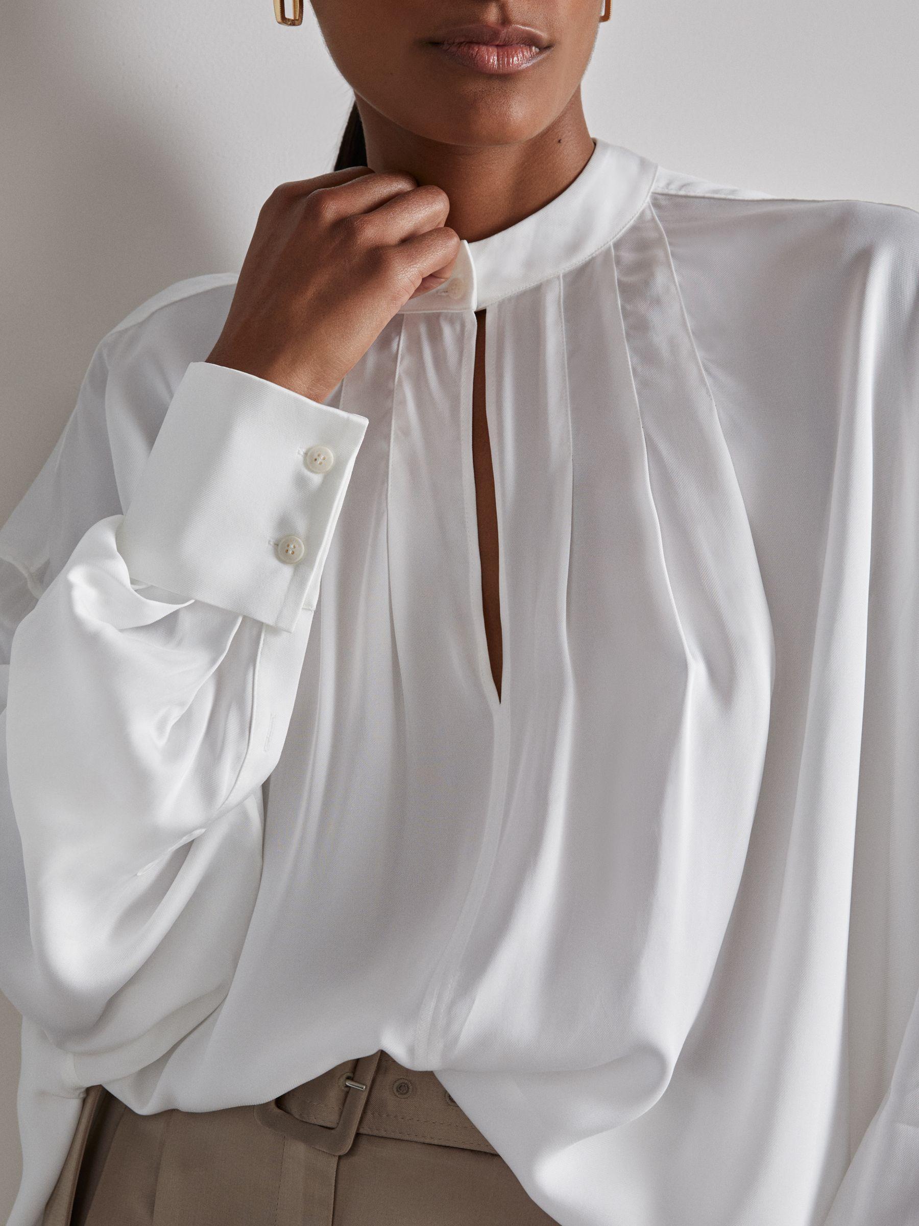 Atelier Keyhole-Neck Top in Off White Product Image