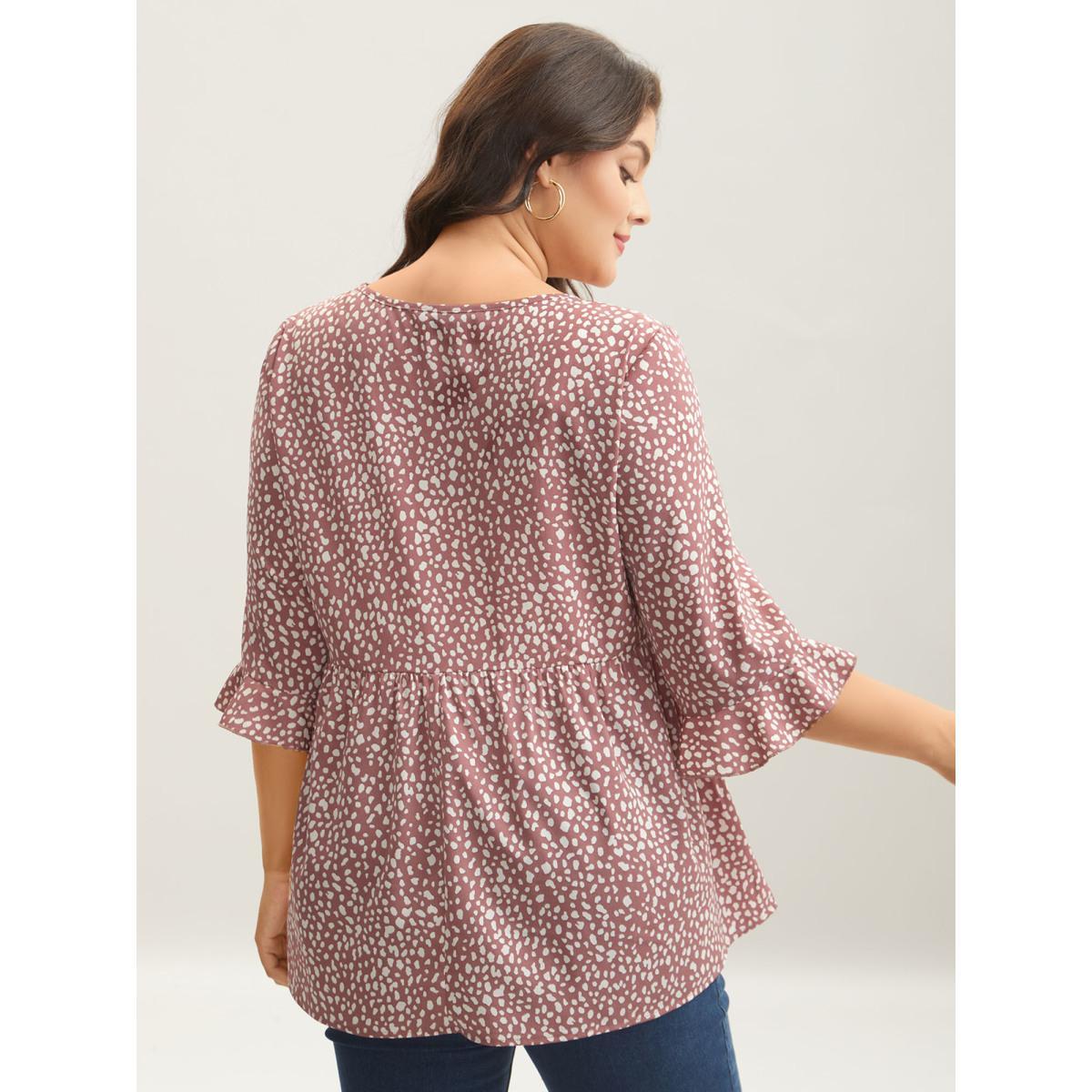 Plus Size DustyPink Leopard Print Ruffled Detail V-Neck Blouse Women Casual Elbow-length sleeve V-neck Everyday Blouses BloomChic 26/4X Product Image