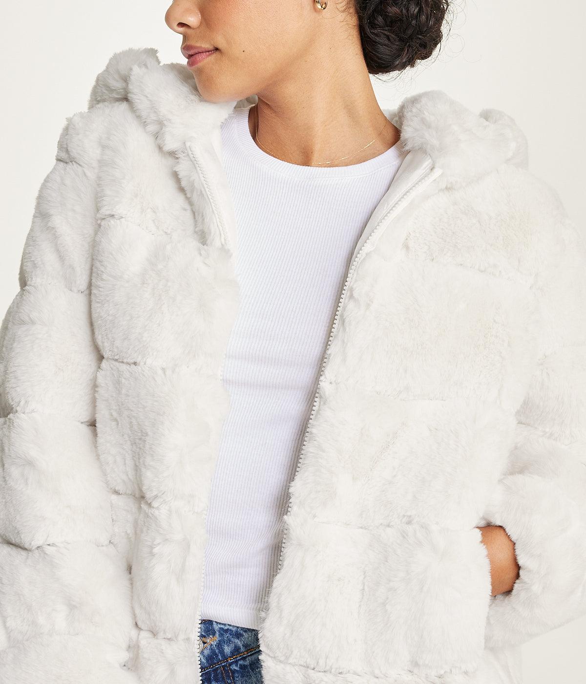 Short Faux Fur With Hood Ivory Product Image